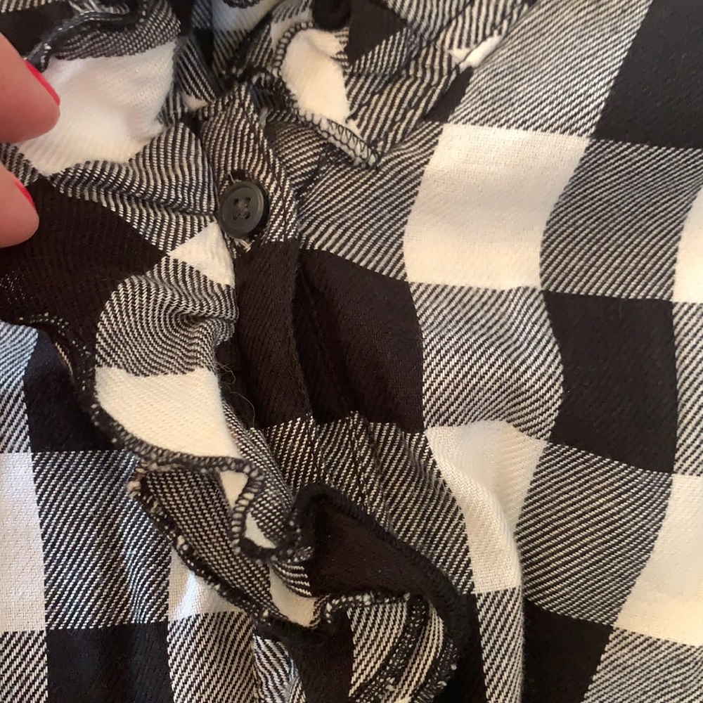GAP Ruffled button down - Picture 5 of 5